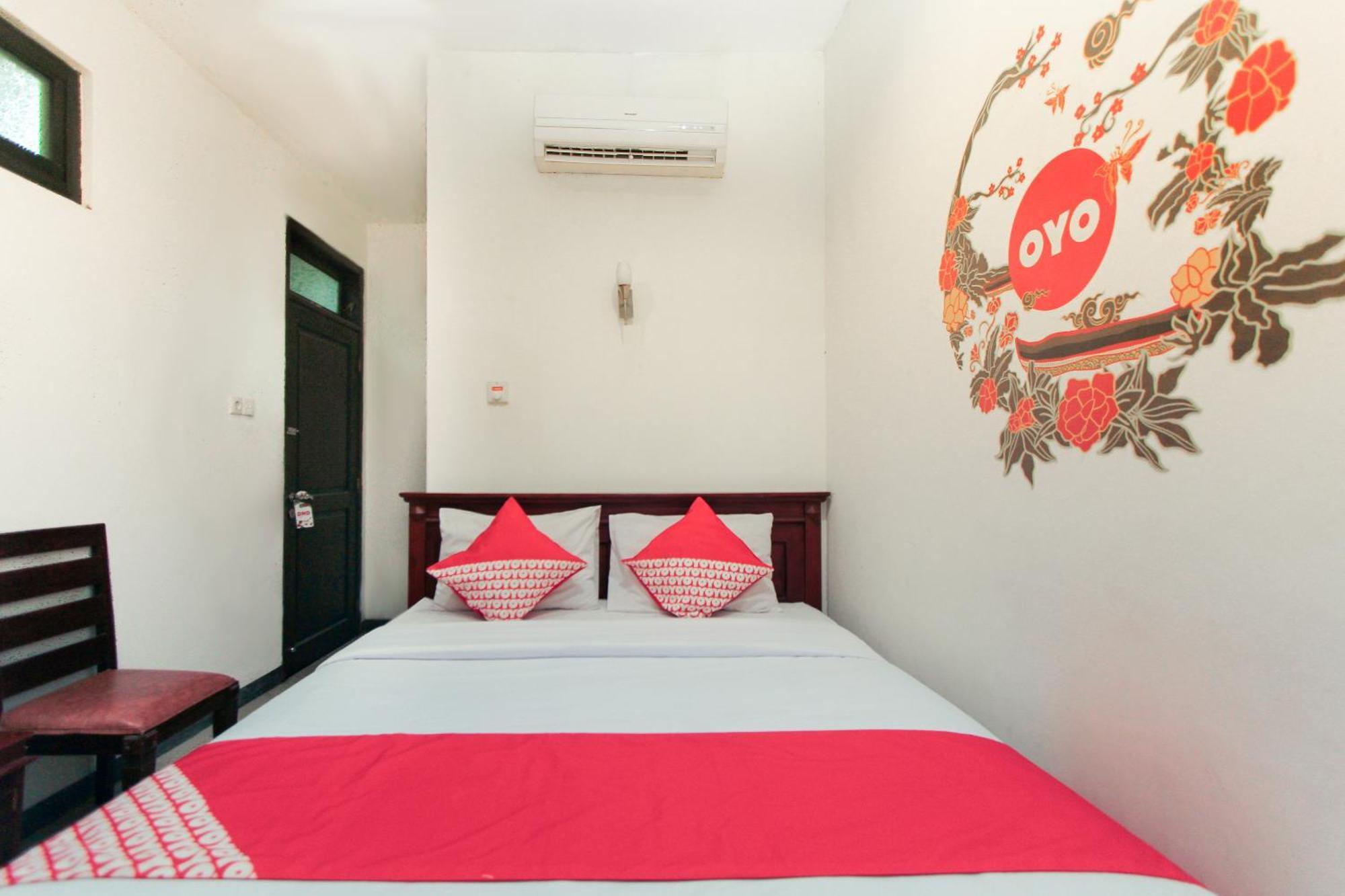 סוראבאיה Hotel O Genteng Near Genteng Market Formerly Uno Hotel מראה חיצוני תמונה