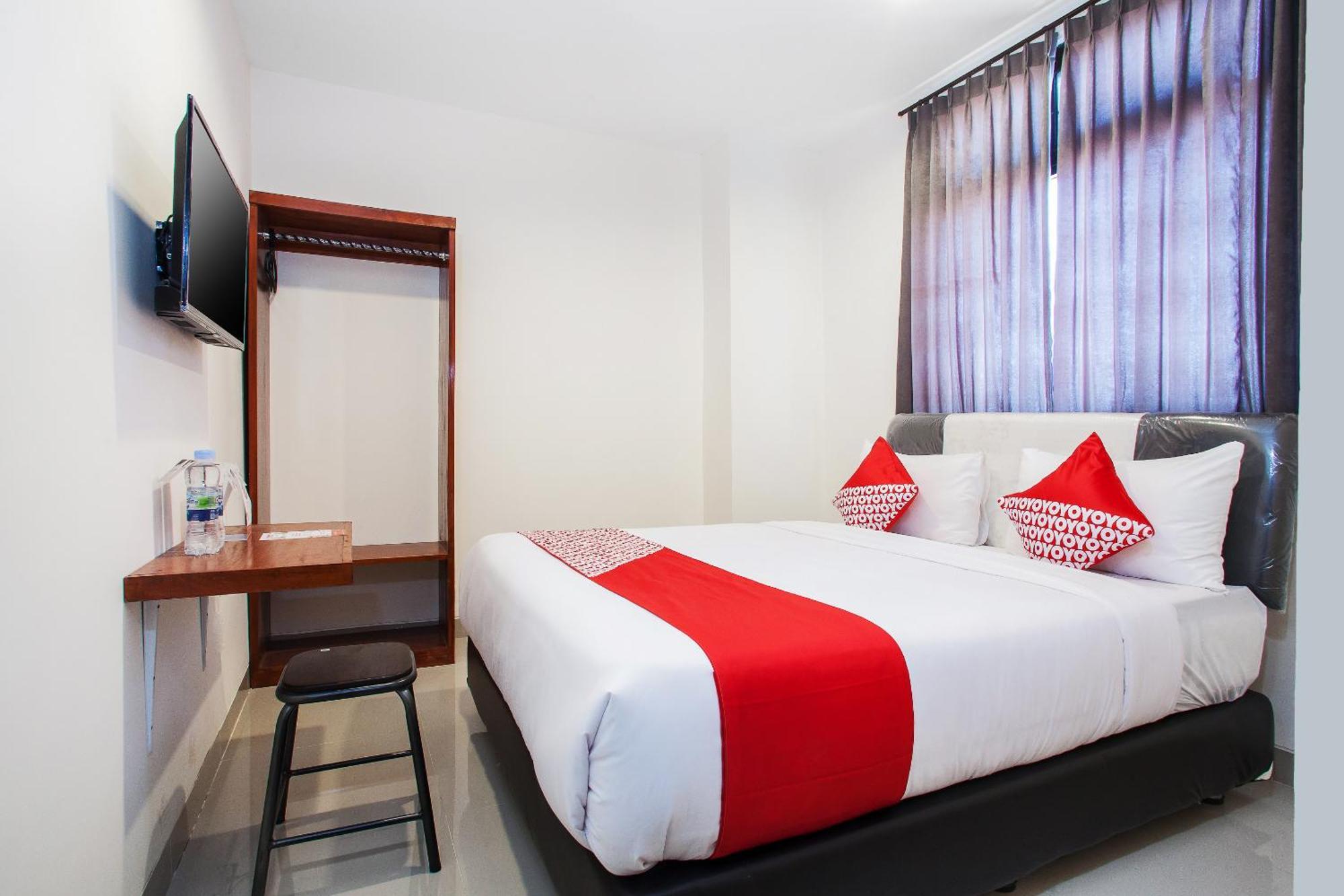 סוראבאיה Hotel O Genteng Near Genteng Market Formerly Uno Hotel מראה חיצוני תמונה