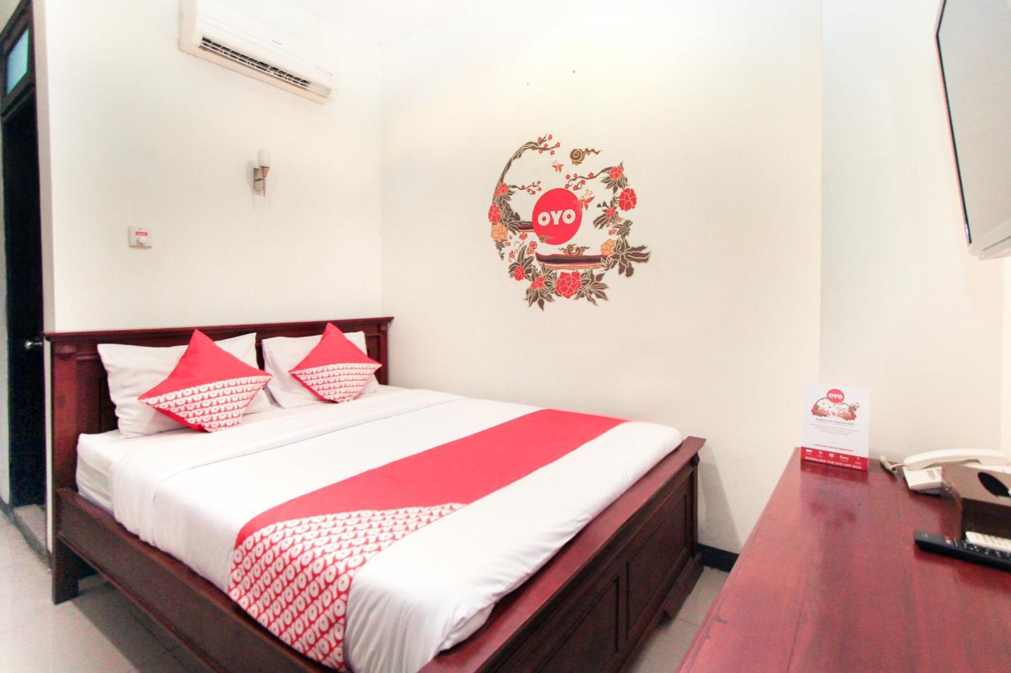 סוראבאיה Hotel O Genteng Near Genteng Market Formerly Uno Hotel מראה חיצוני תמונה