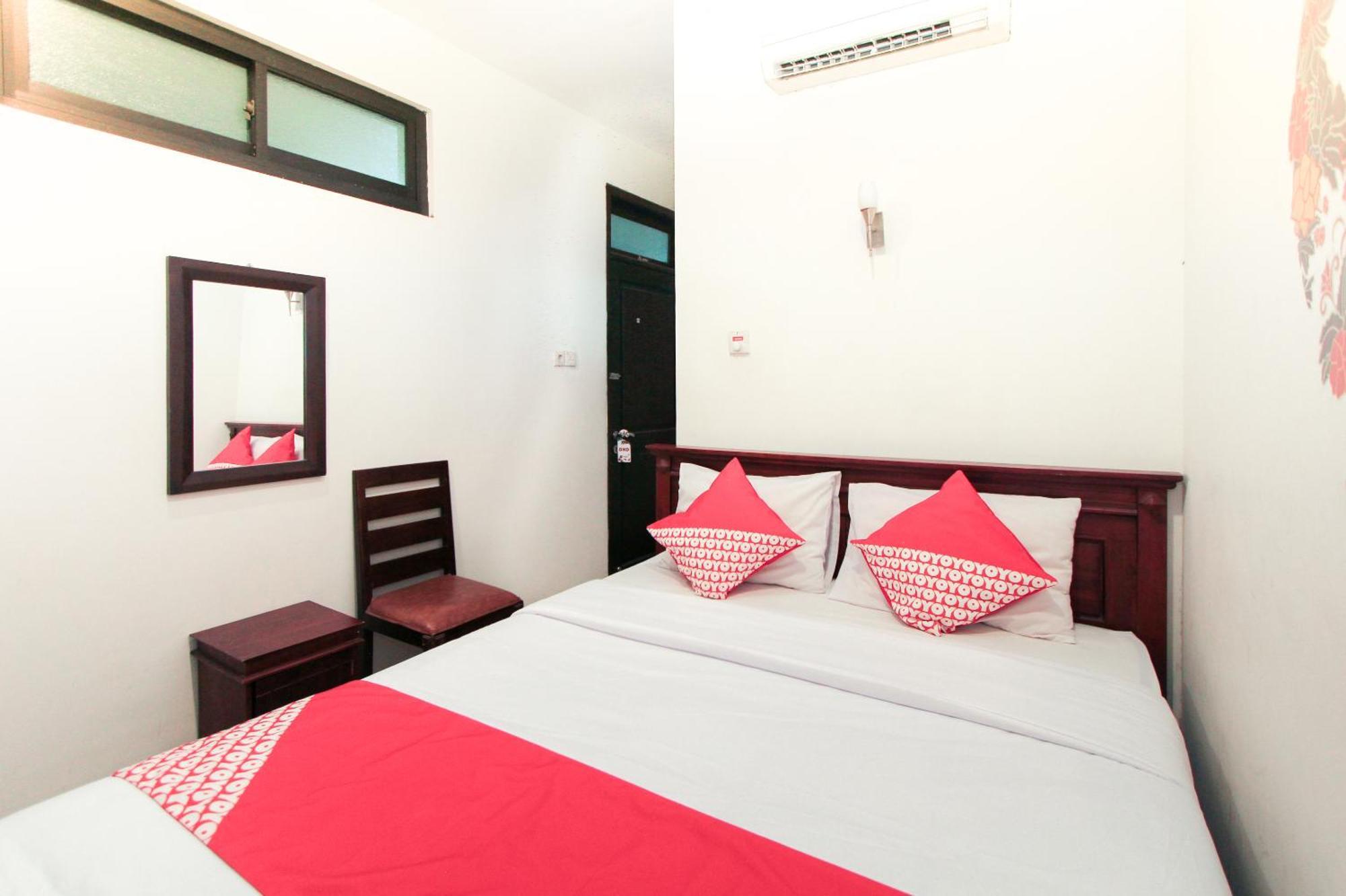 סוראבאיה Hotel O Genteng Near Genteng Market Formerly Uno Hotel מראה חיצוני תמונה