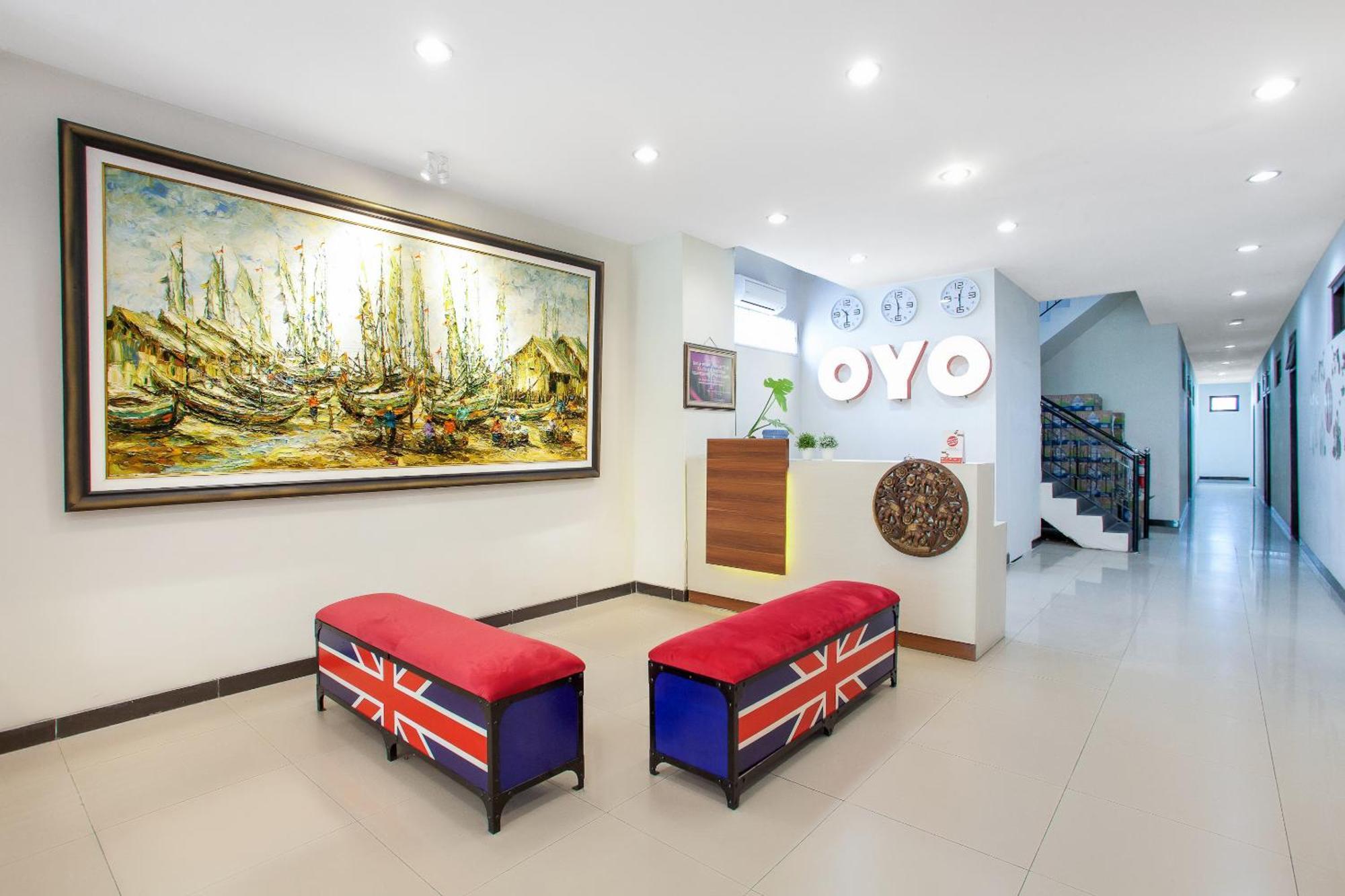 סוראבאיה Hotel O Genteng Near Genteng Market Formerly Uno Hotel מראה חיצוני תמונה